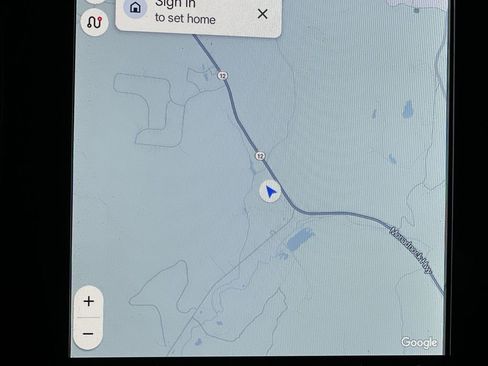 Used 2025 Volvo XC40 B5 Plus image 16