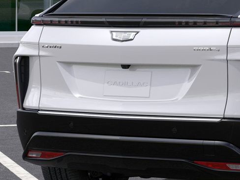 New 2025 Cadillac Lyriq Luxury image 14