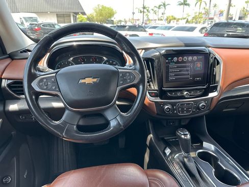 Used 2019 Chevrolet Traverse High Country w/ LPO, 'HIT The Road' Package AWD/4WD image 28