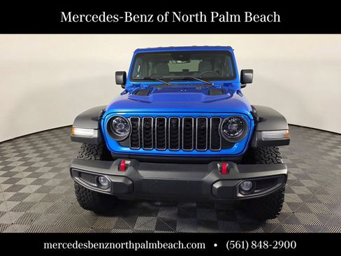 Used 2024 Jeep Wrangler Rubicon w/ Technology Group AWD/4WD image 2