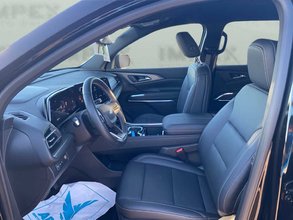 Used 2026 Chevrolet Traverse LT w/ Driver Confidence Package FWD image 9