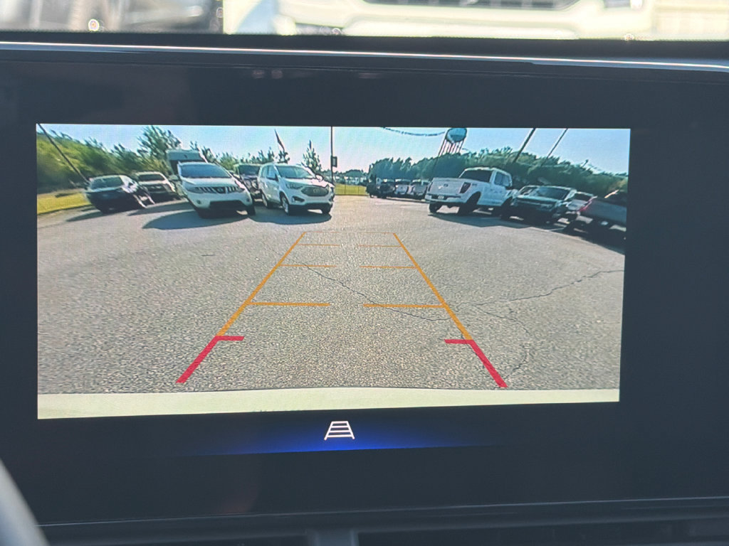 Used 2025 Chevrolet Trax ACTIV w/ Sunroof Package FWD image 28