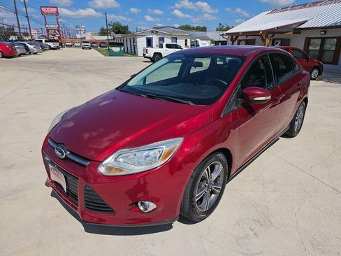Used 2014 Ford Focus SE w/ SE Sport Package image 1