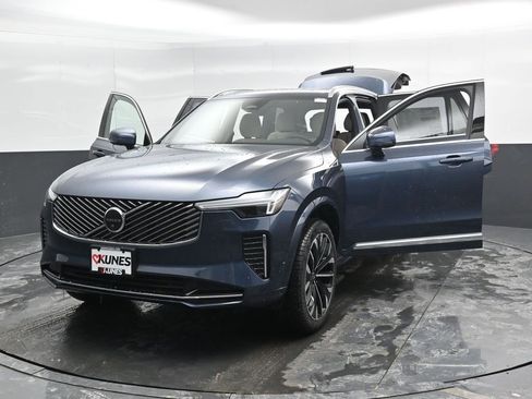 New 2026 Volvo XC90 B6 Plus w/ Protection Package image 45