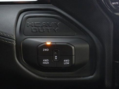 Used 2025 RAM 3500 Limited AWD/4WD image 23