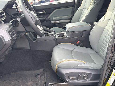 Used 2024 Toyota Tacoma Trailhunter image 27