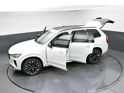 New 2026 Volvo XC90 B6 Ultra w/ Protection Package Premier image 60