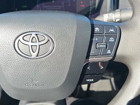 Used 2025 Toyota Camry LE FWD image 12