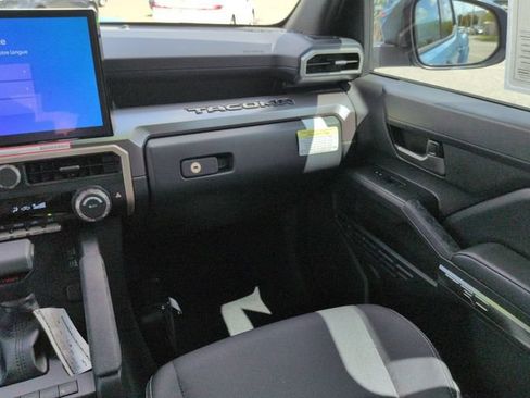 Certified 2026 Toyota Tacoma TRD Sport AWD/4WD image 17