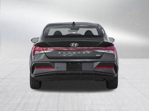 New 2026 Hyundai Elantra Limited image 10