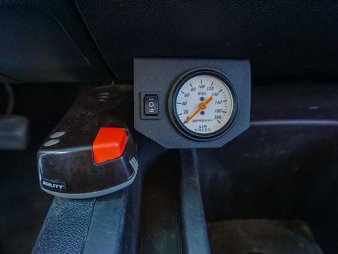 Used 2007 Chevrolet Silverado 2500 LT w/ Suspension Package, Off-Road image 13