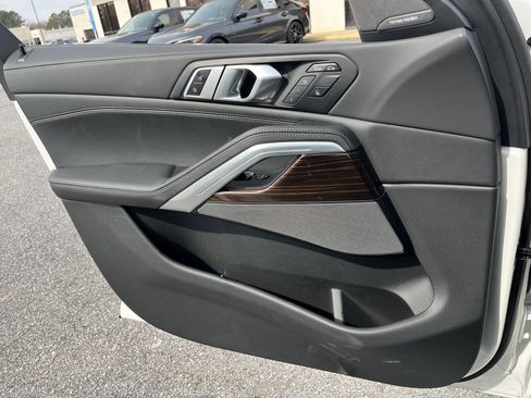 Used 2026 BMW X6 xDrive40i image 16