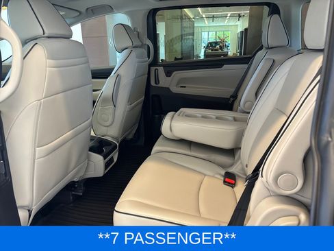 Used 2025 Honda Odyssey Touring image 11