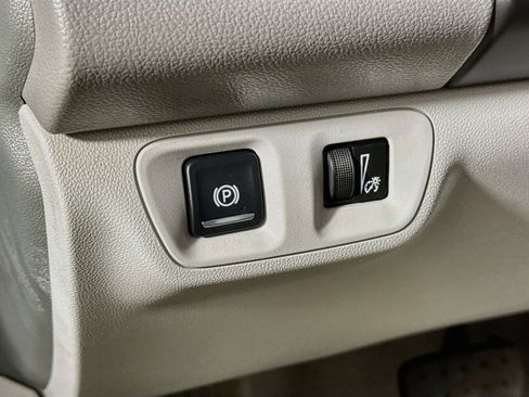 Used 2017 GMC Acadia SLE w/ Driver Alert Package I AWD/4WD image 10