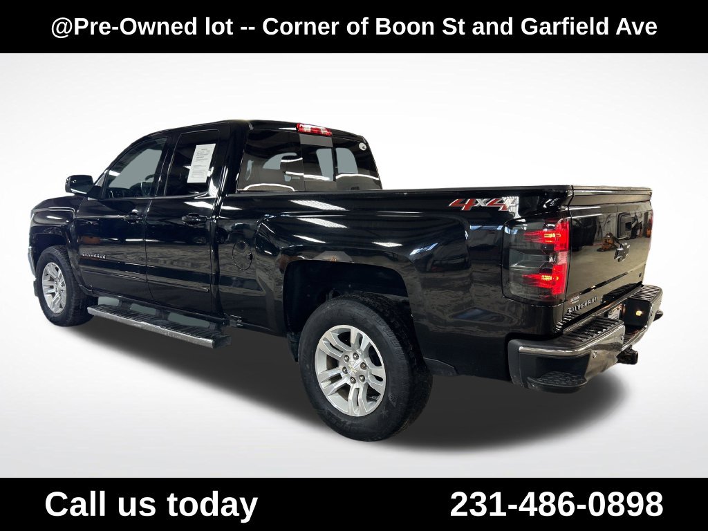 Used 2018 Chevrolet Silverado 1500 LT w/ All Star Edition AWD/4WD image 3