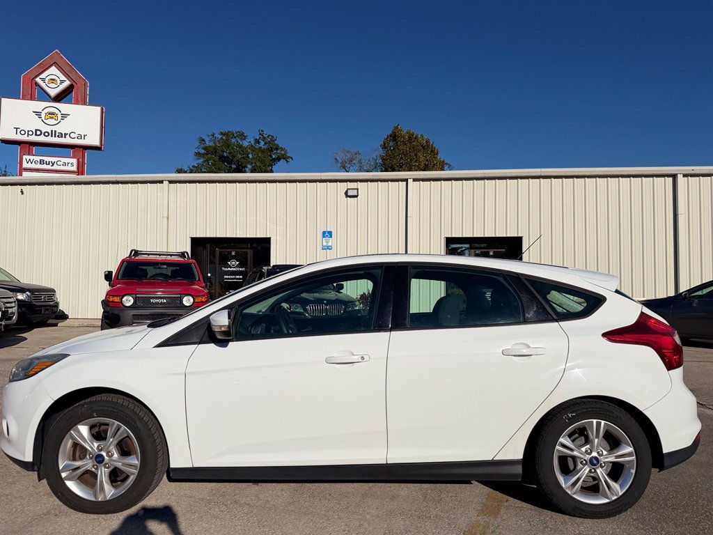 Used 2014 Ford Focus SE FWD image 2
