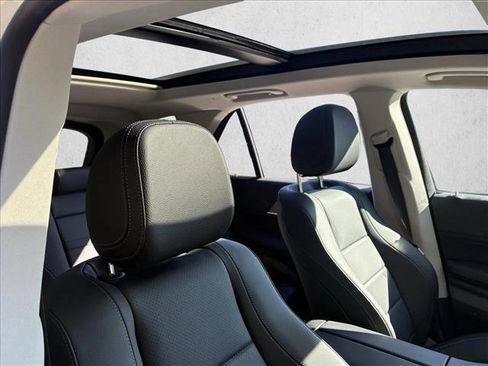 Used 2025 Mercedes-Benz GLE 350 4MATIC image 23