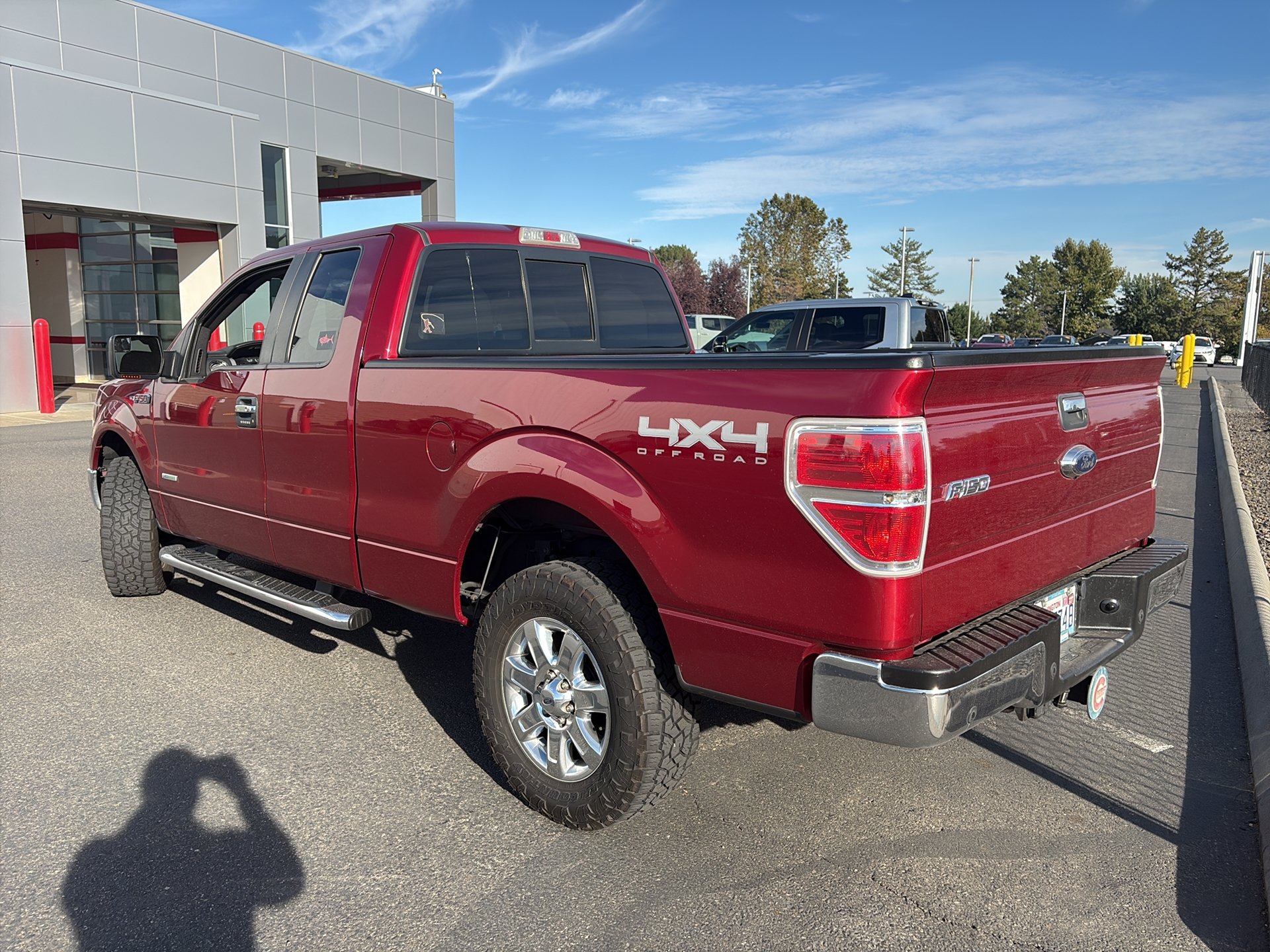 Used 2014 Ford F150 XLT w/ Equipment Group 302A Luxury AWD/4WD image 6