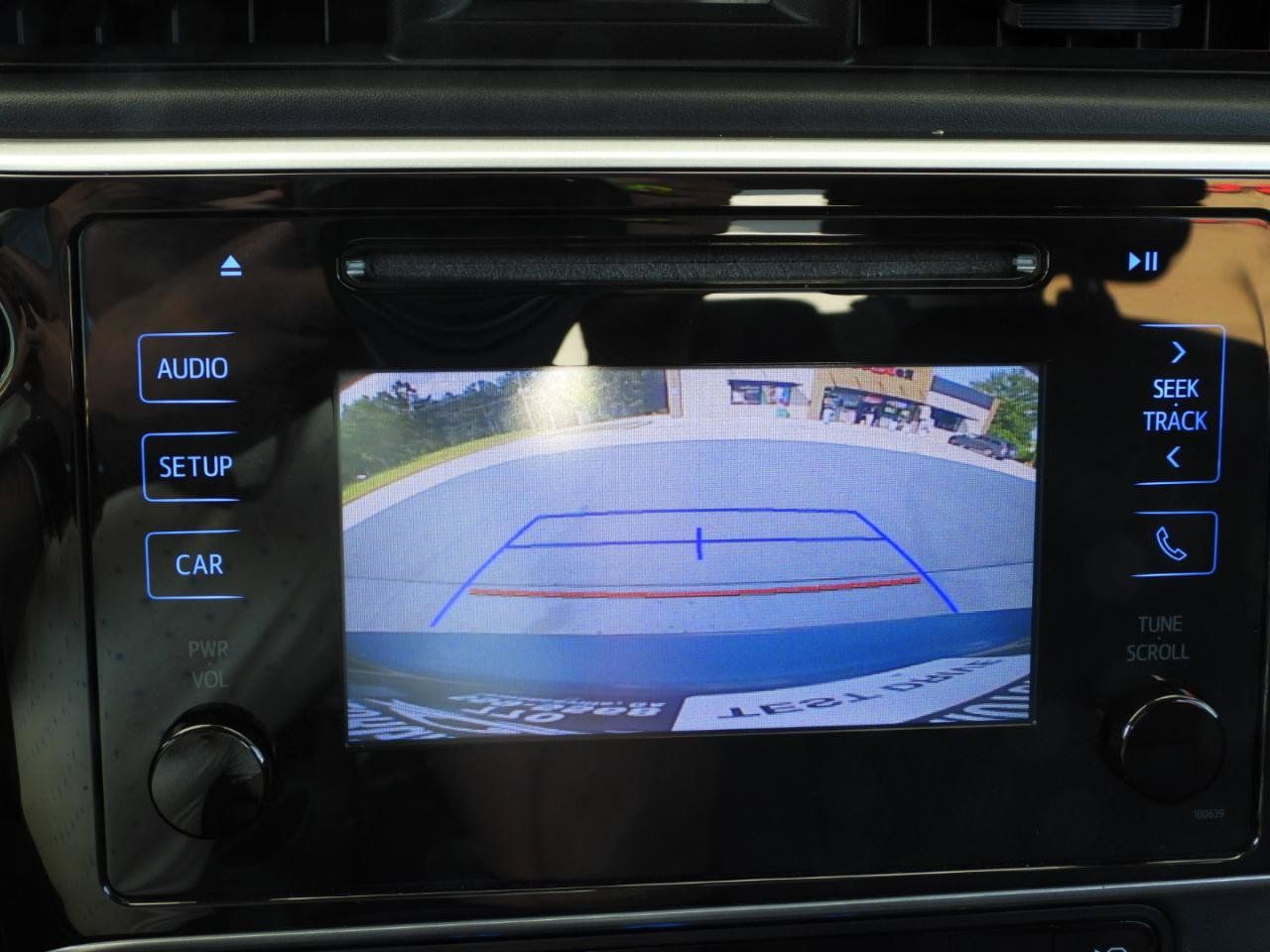 Used 2019 Toyota Corolla LE FWD image 44