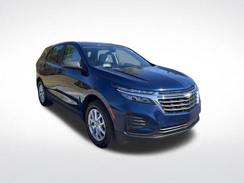 Used 2022 Chevrolet Equinox LS w/ LS Convenience Package image 8