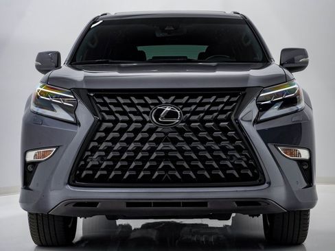 Used 2023 Lexus GX 460 Premium w/ Premium Package image 6