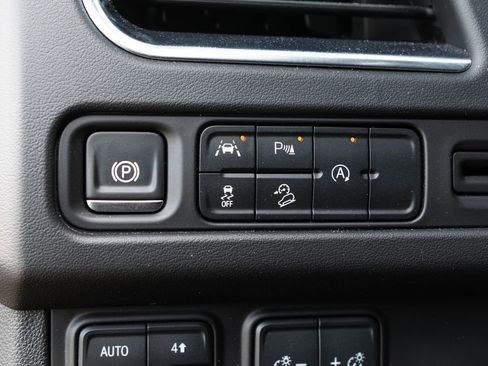 Certified 2024 Chevrolet Tahoe Premier AWD/4WD image 22