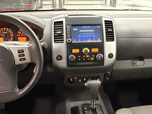 Used 2019 Nissan Frontier SV w/ Value Truck Package image 11