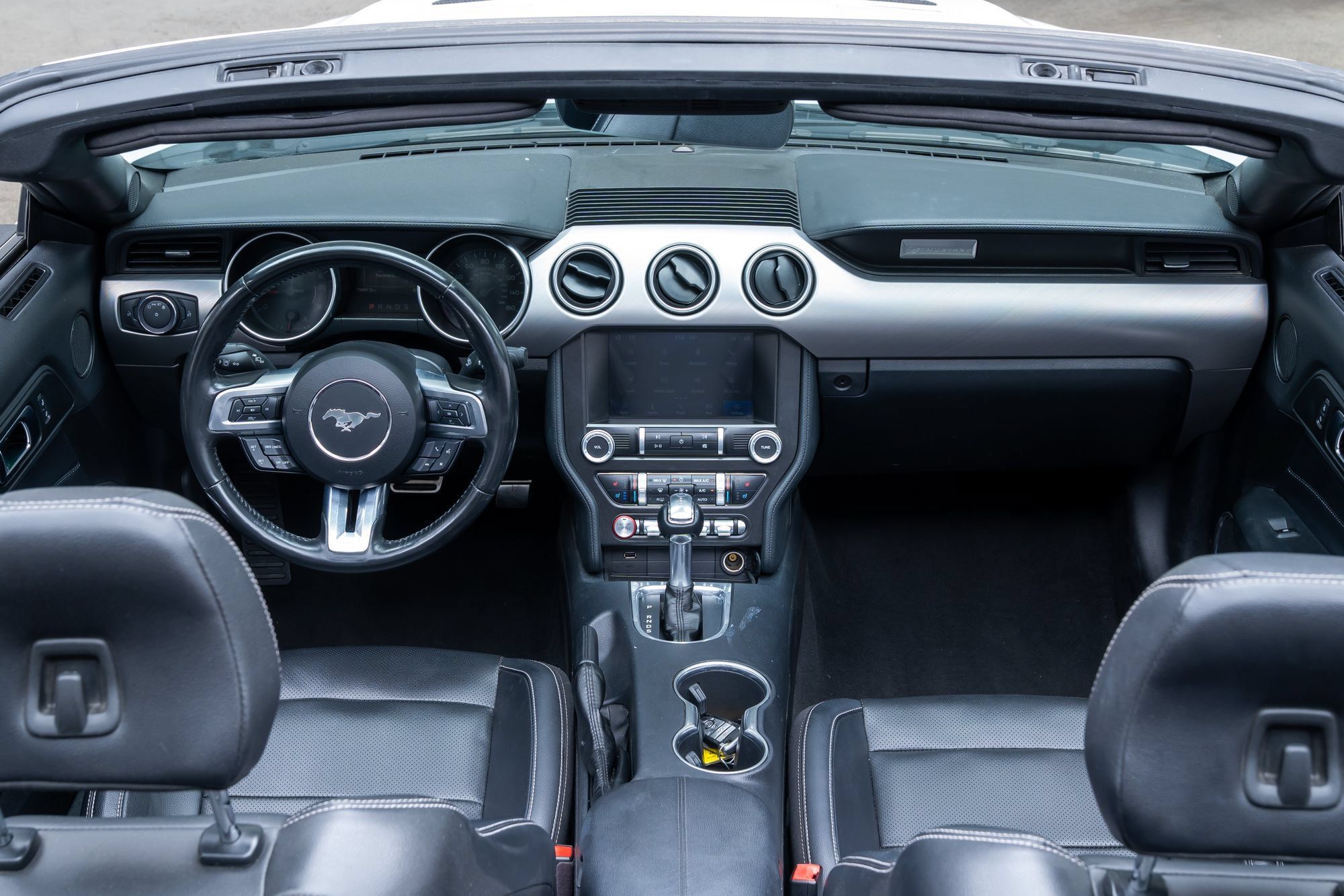 Used 2022 Ford Mustang Premium RWD image 9