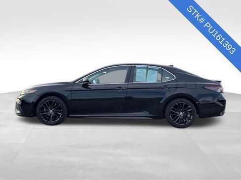 Used 2023 Toyota Camry SE image 4