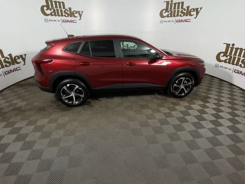 Used 2024 Chevrolet Trax RS w/ Driver Confidence Package FWD image 9