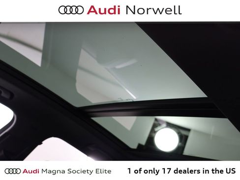 Used 2023 Audi Q3 2.0T Premium w/ Convenience Package AWD/4WD image 9