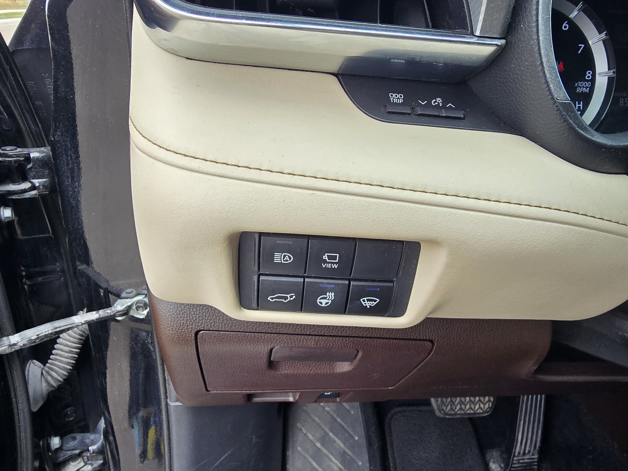 Used 2021 Toyota Highlander Platinum AWD/4WD image 18
