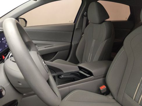 Used 2021 Hyundai Elantra SEL image 17