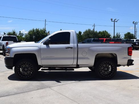 Used 2017 Chevrolet Silverado 1500 W/T RWD image 5