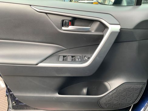 Used 2025 Toyota RAV4 XLE image 20