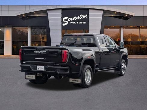 Used 2024 GMC Sierra 3500 Denali Ultimate AWD/4WD image 5