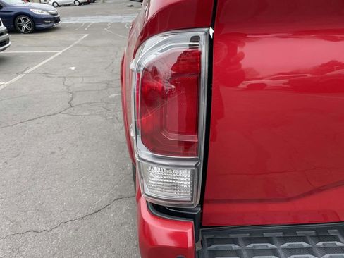 Used 2022 Toyota Tacoma TRD Sport w/ Technology Package image 20