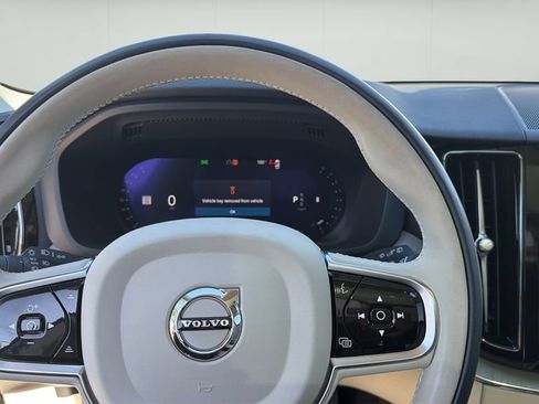 Used 2023 Volvo XC60 B5 Plus w/ Protection Package Premier FWD image 9