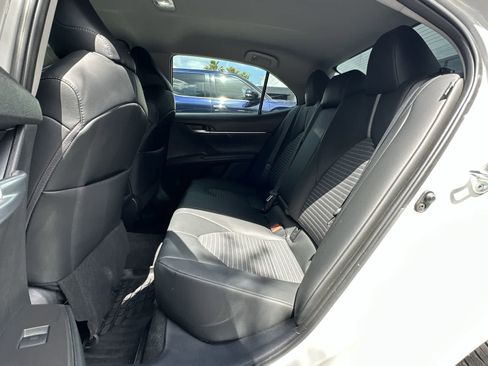 Used 2024 Toyota Camry SE FWD image 4