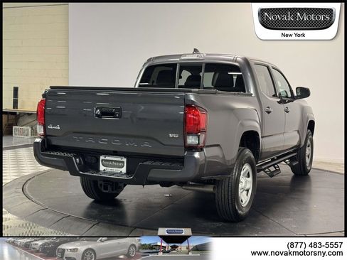 Used 2022 Toyota Tacoma SR5 image 10