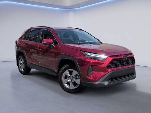 Used 2025 Toyota RAV4 XLE w/ Convenience Package FWD image 2