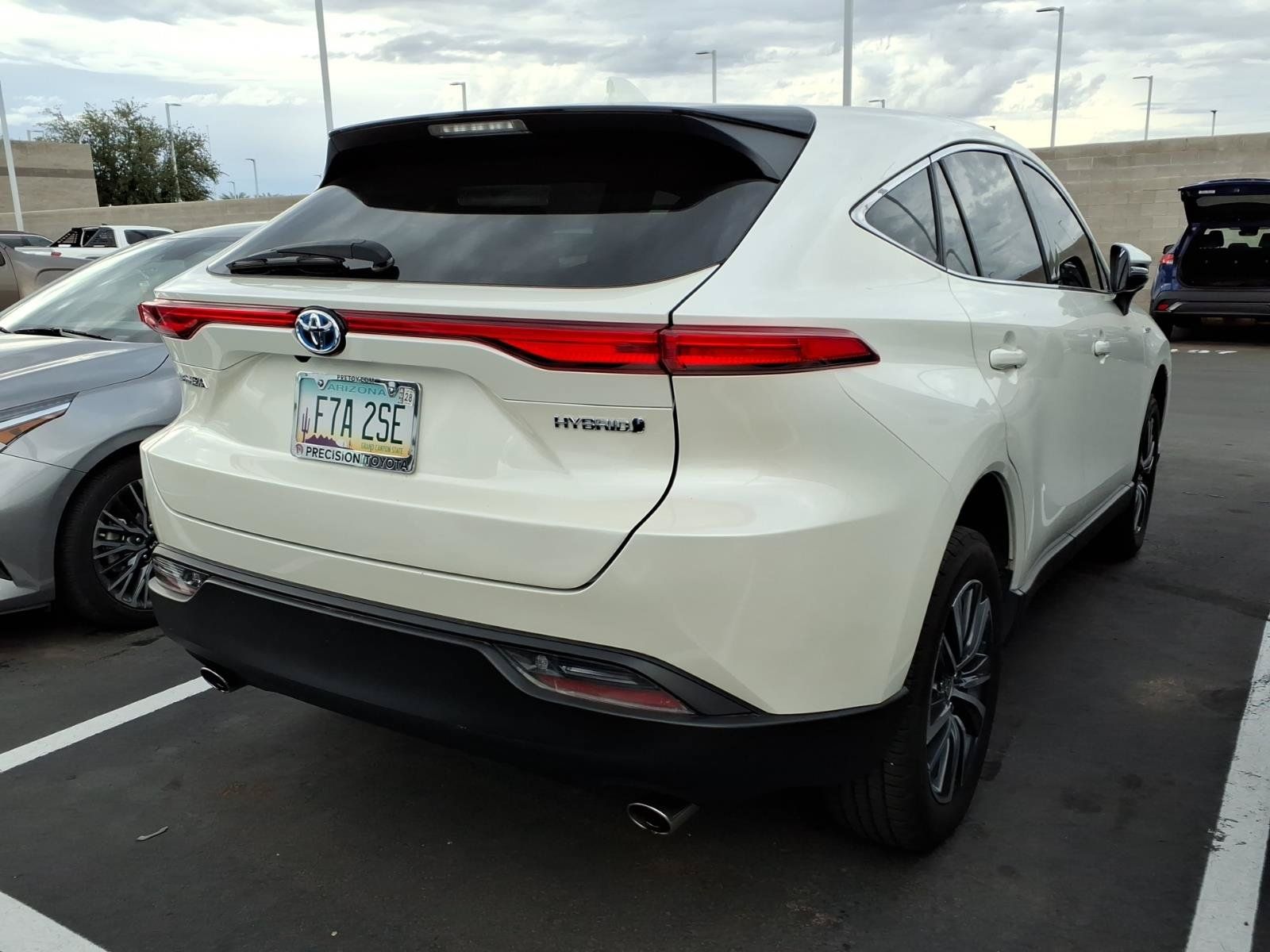 Used 2021 Toyota Venza LE w/ Carpet Mat Package (TMS) AWD/4WD image 4