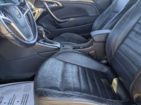 Used 2018 Buick Cascada Premium image 16