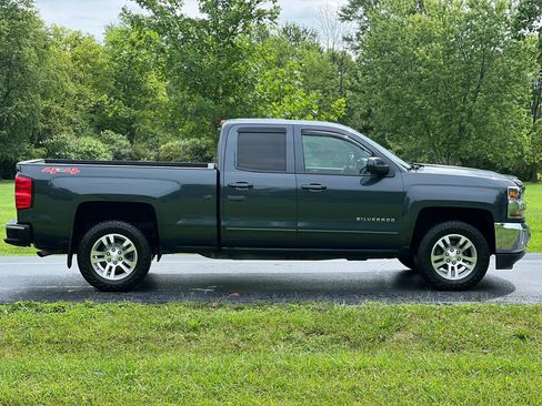 Used 2017 Chevrolet Silverado 1500 LT w/ All Star Edition AWD/4WD image 4