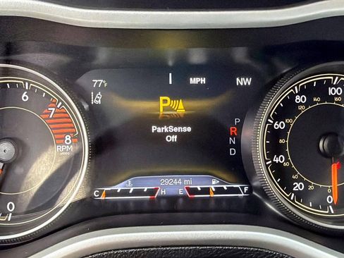 Used 2017 Jeep Cherokee Trailhawk AWD/4WD image 18