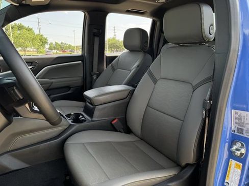 Certified 2026 Chevrolet Colorado ZR2 w/ Technology Package AWD/4WD image 26