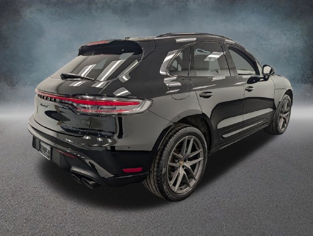Used 2024 Porsche Macan Turbo AWD/4WD image 4