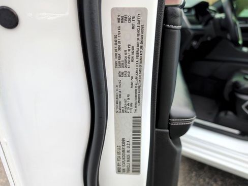 Used 2021 Jeep Grand Cherokee L Overland w/ Luxury Tech Group IV image 32