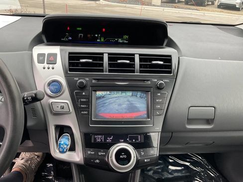 Used 2012 Toyota Prius V Two image 20