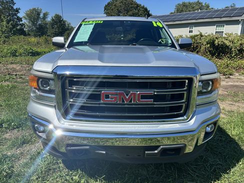 Used 2014 GMC Sierra 1500 SLE w/ SLE Value Package AWD/4WD image 2